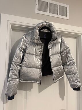 GAP Silver Metallic Cropped Puffer Jacket